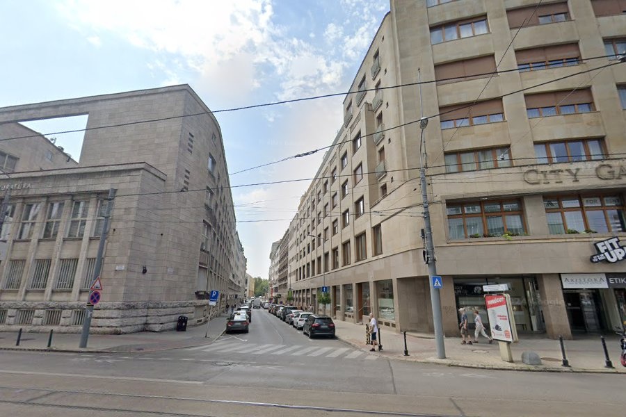 PRENÁJOM – luxusný veľkometrážny 4iz byt v úplnom centre Bra