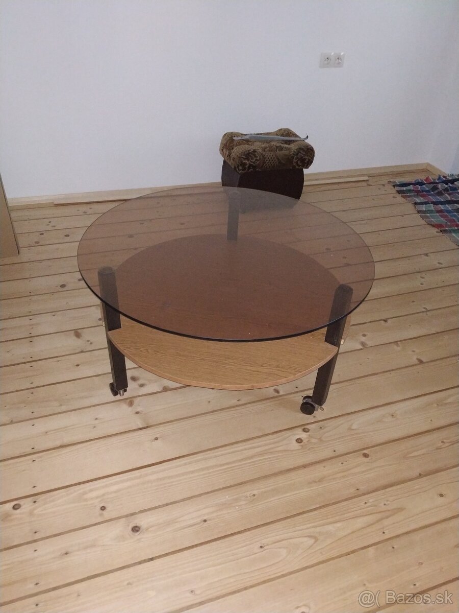 Konferenčný stolík