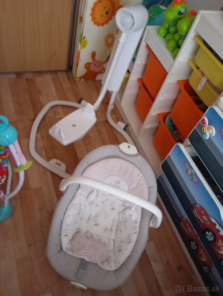 Elektrická hojdačka joie