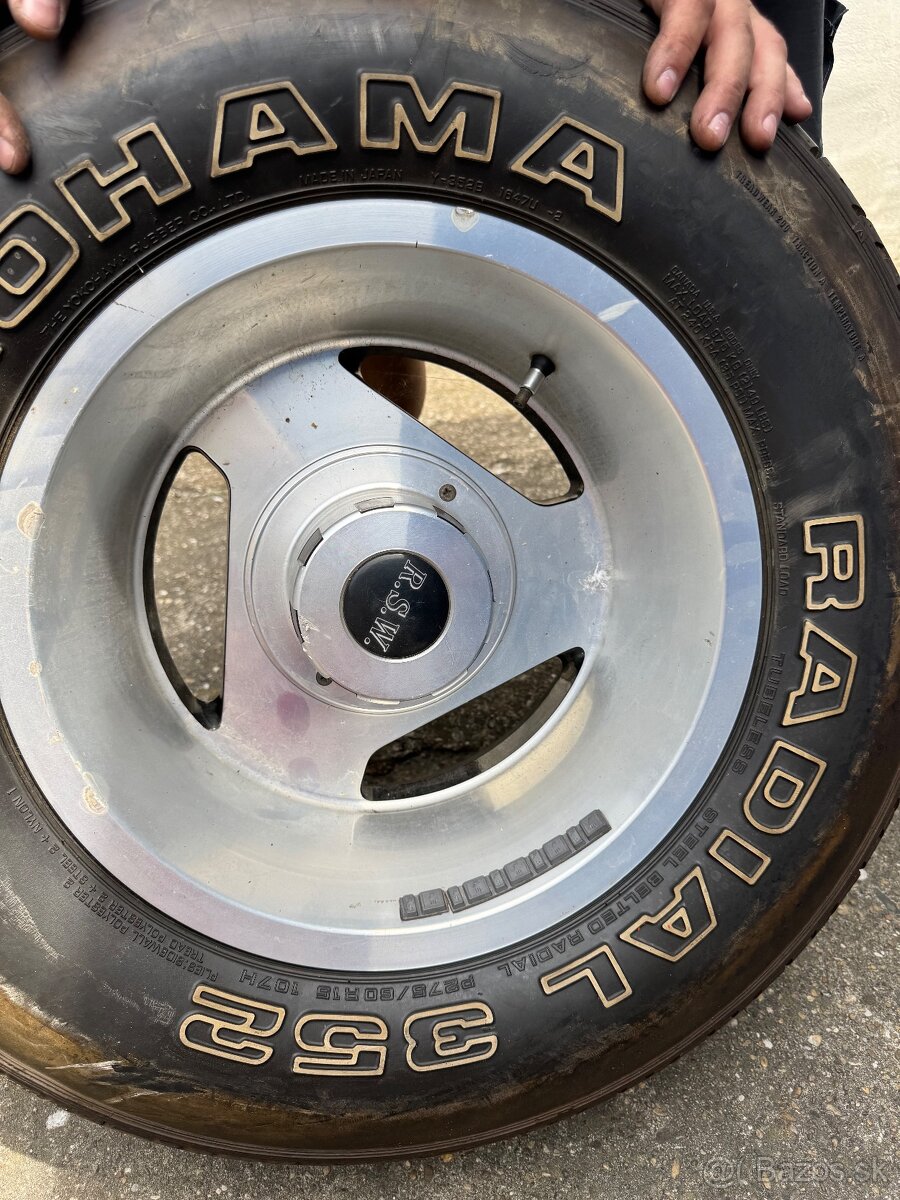 Predám na americké terénne auto hliníkové disky s pneumatika
