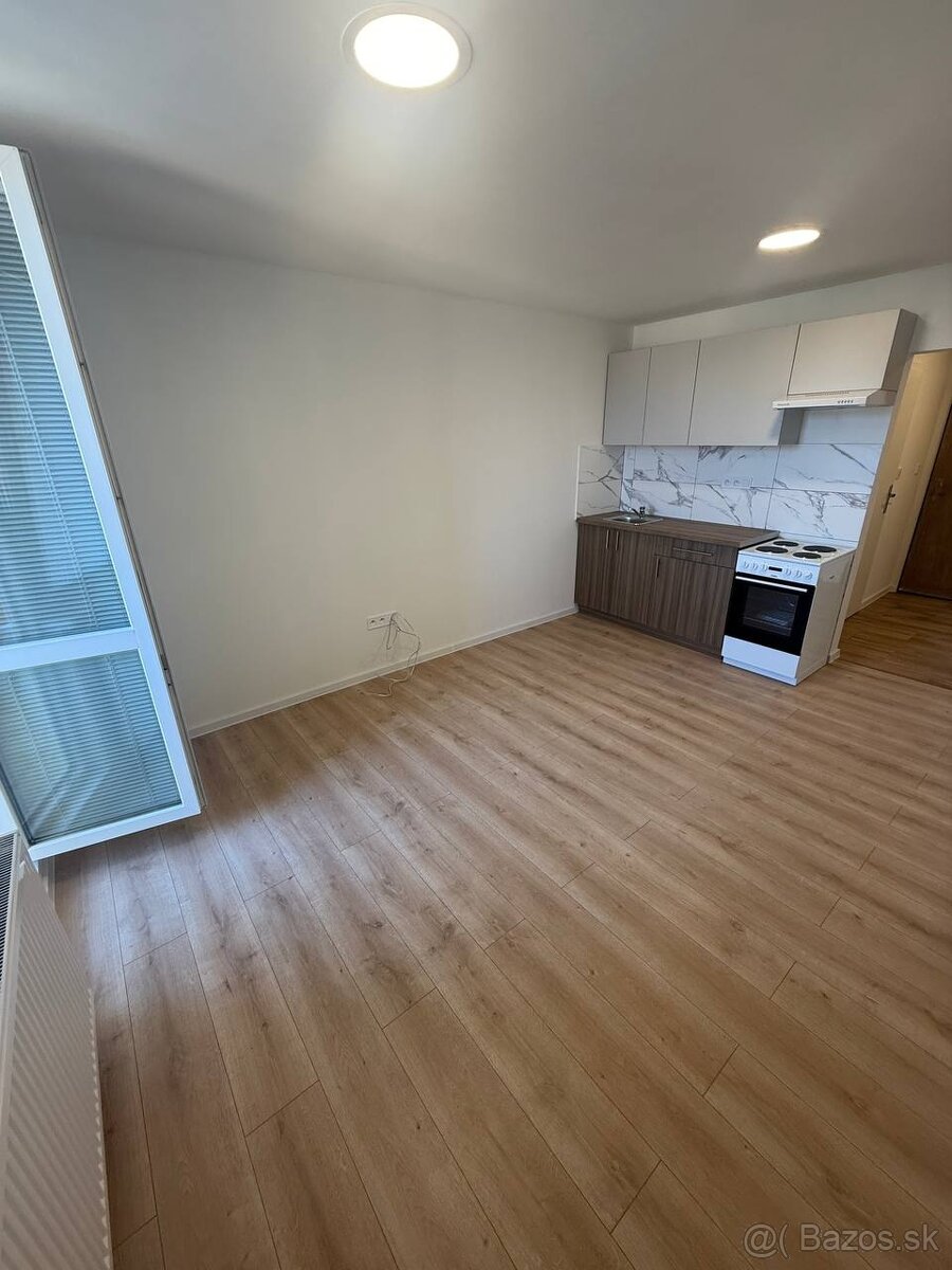 Ponúkame do prenájmu garsónku v Žiari nad Hronom