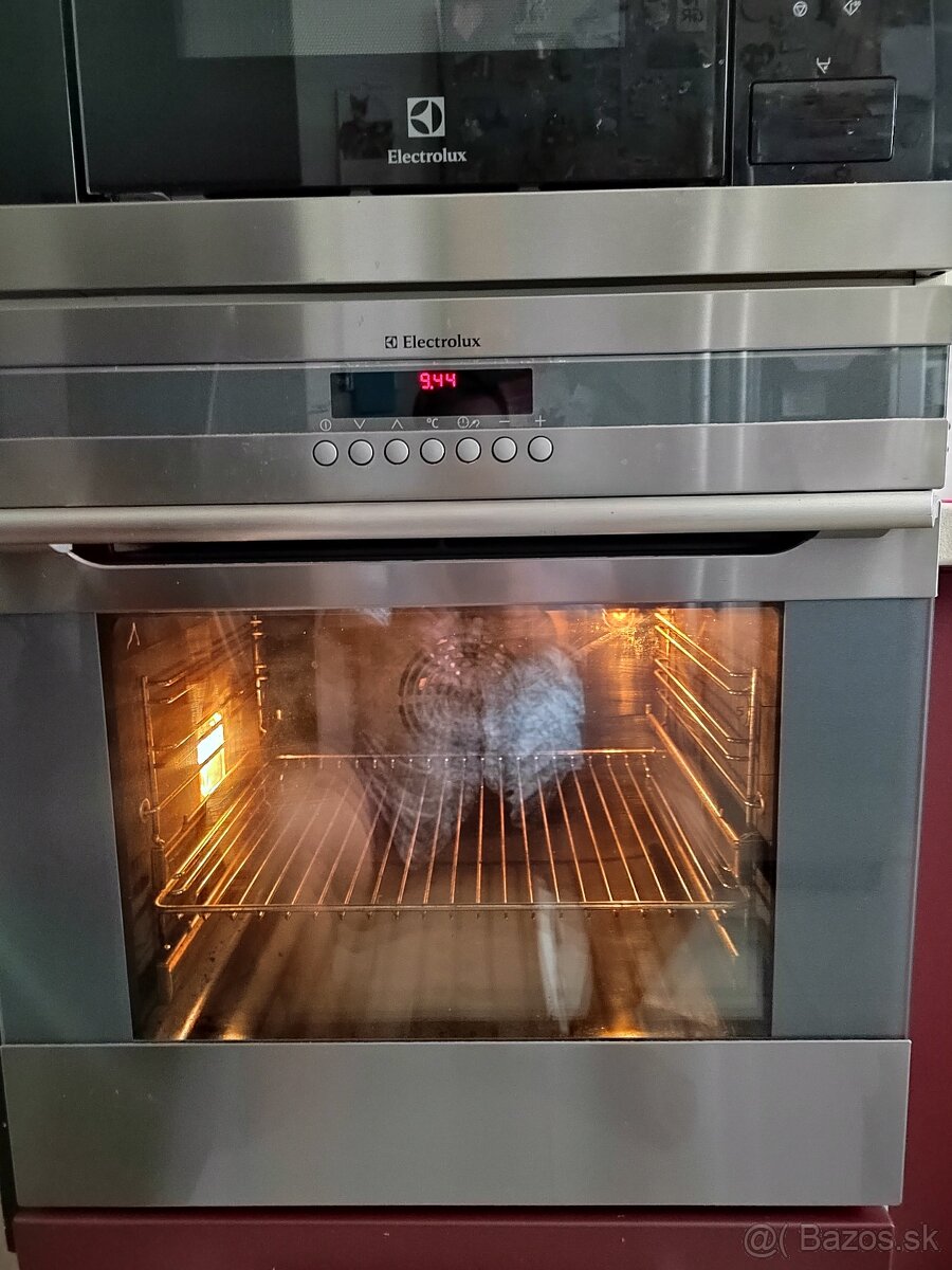 Vstavaná rúra Electrolux