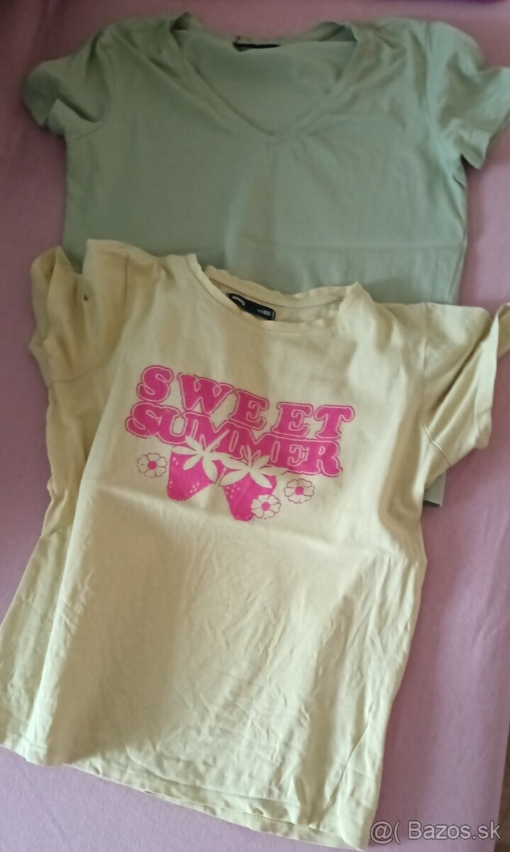 2 tricka s kratkym rukavom velkost S