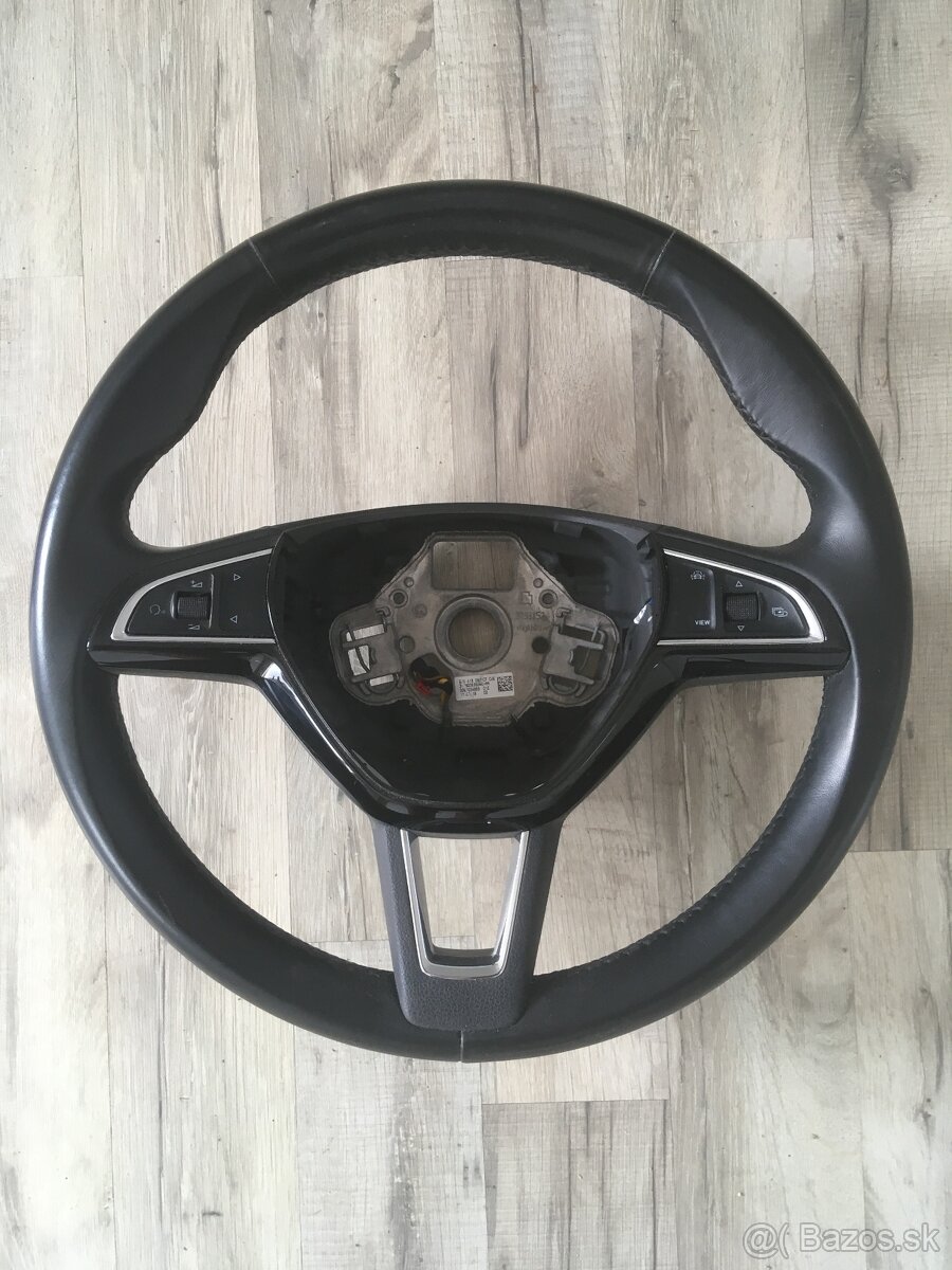Vyhrievany volant Škoda Octavia 3