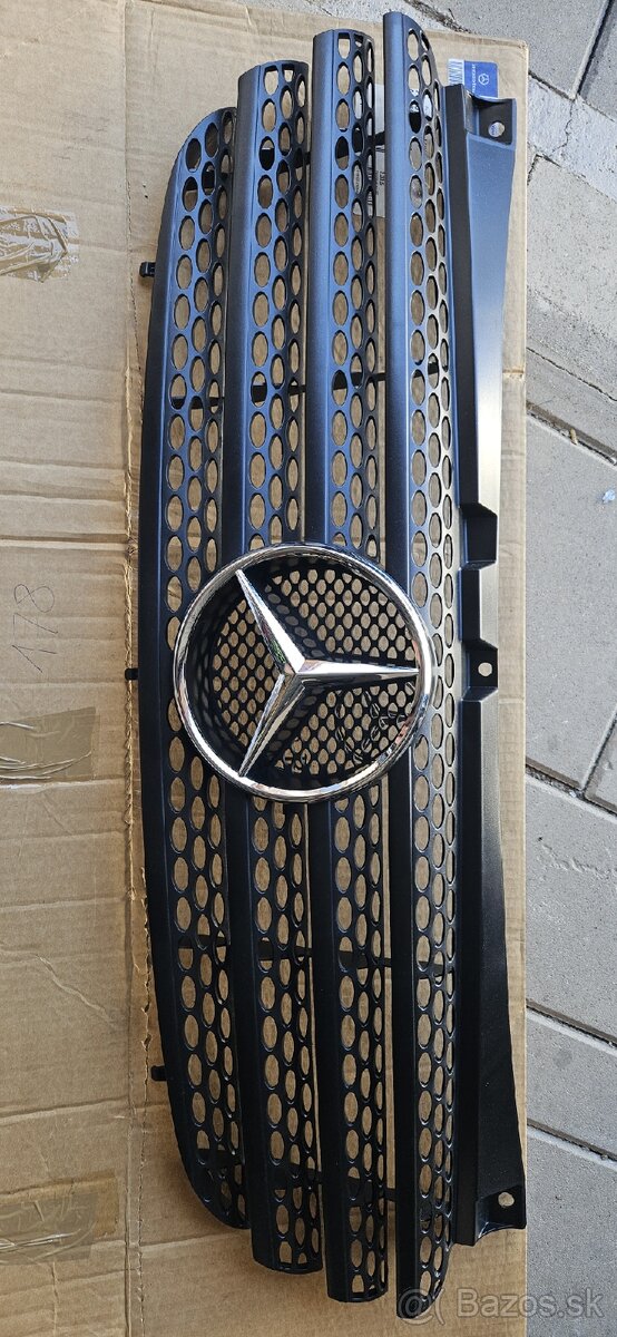 Gril mriežka Mercedes Viano w639