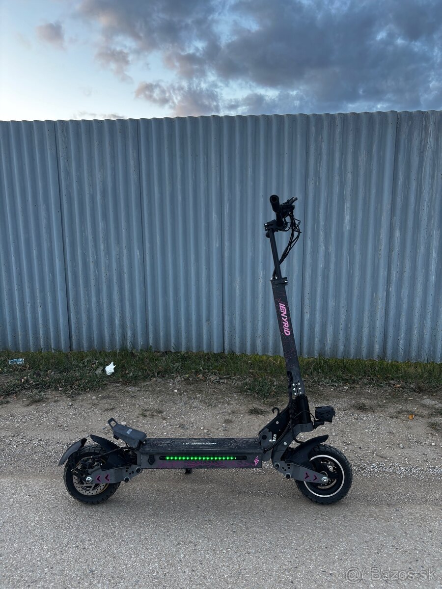 Elektrická kolobežka do terénu