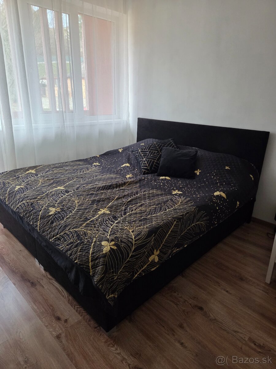 Manželská postel 200x180cm