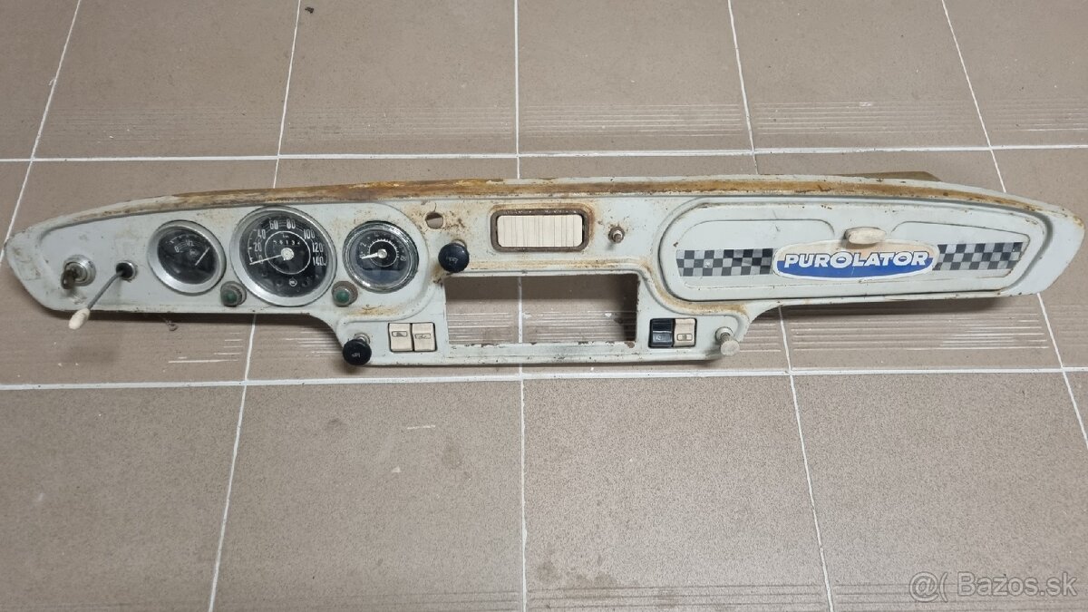 Skoda Octavia pristrojovka