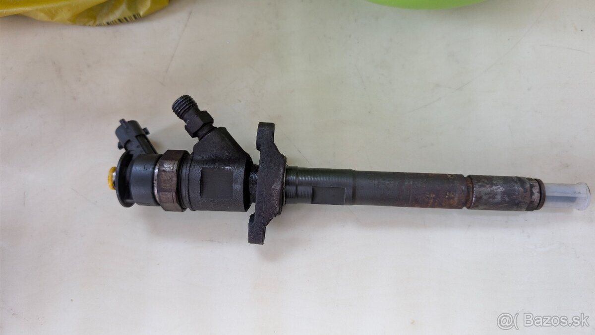 Vstrekovac Bosch 0445 110 311