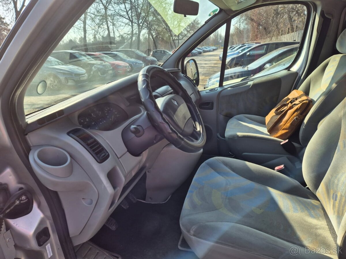 Renault Trafic 8m