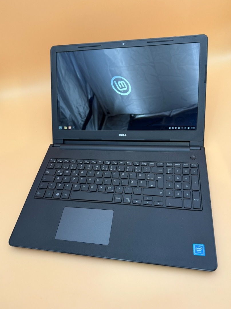 Notebook Dell Celeron N3060 / 8GB RAM / 128GB SSD / HD