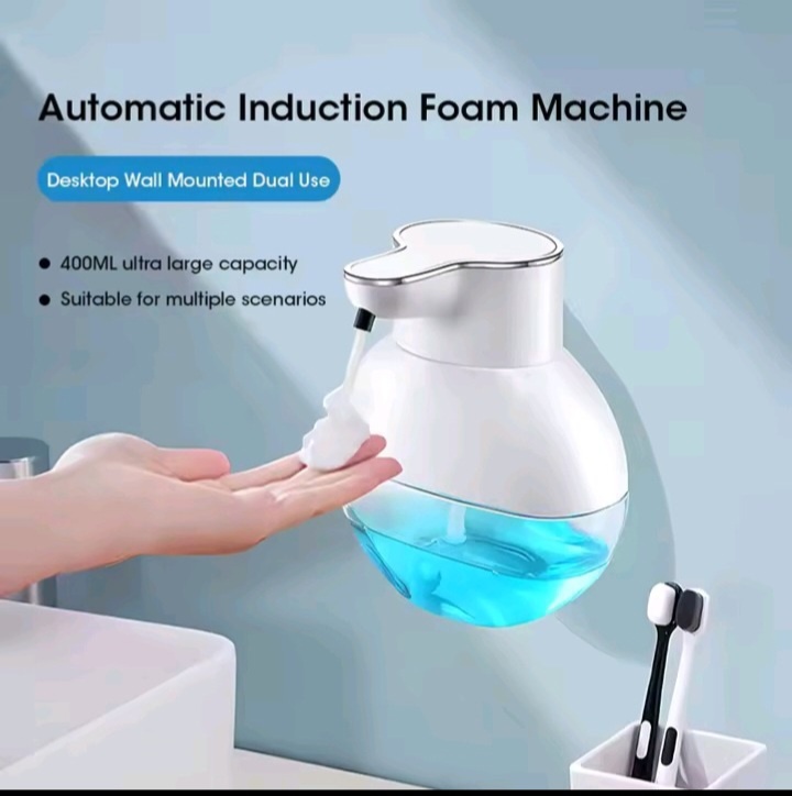 Bezdotykový dávkovač mydla