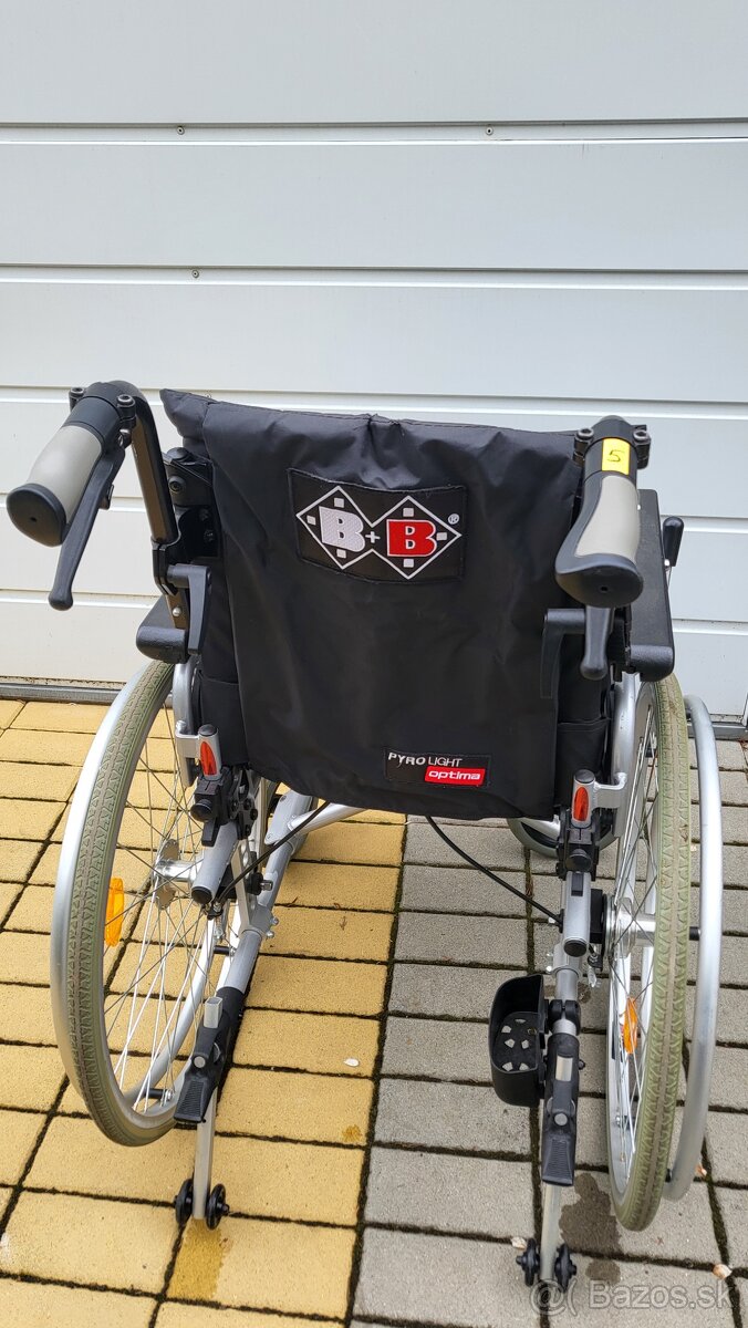 invalidny vozík 41cm pridavne brzdy pre asistenta barle AL