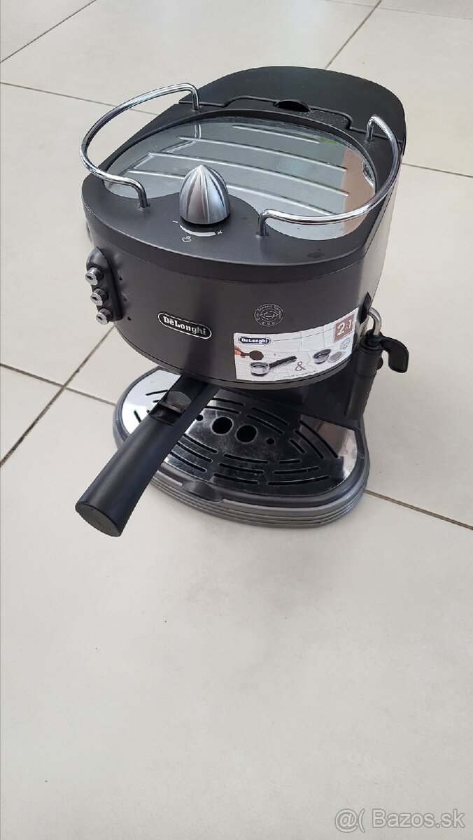 Kavovar Delonghi