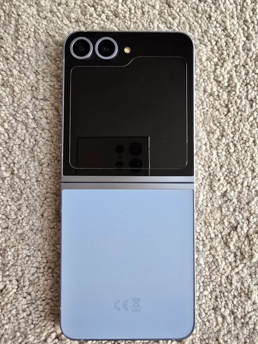 Samsung Z Flip 6 -- 4 mesacny