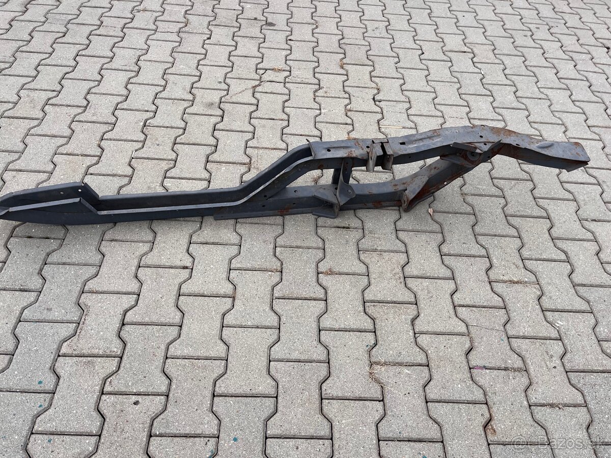 Dacia, Renault 12,15 nosnik podvozku