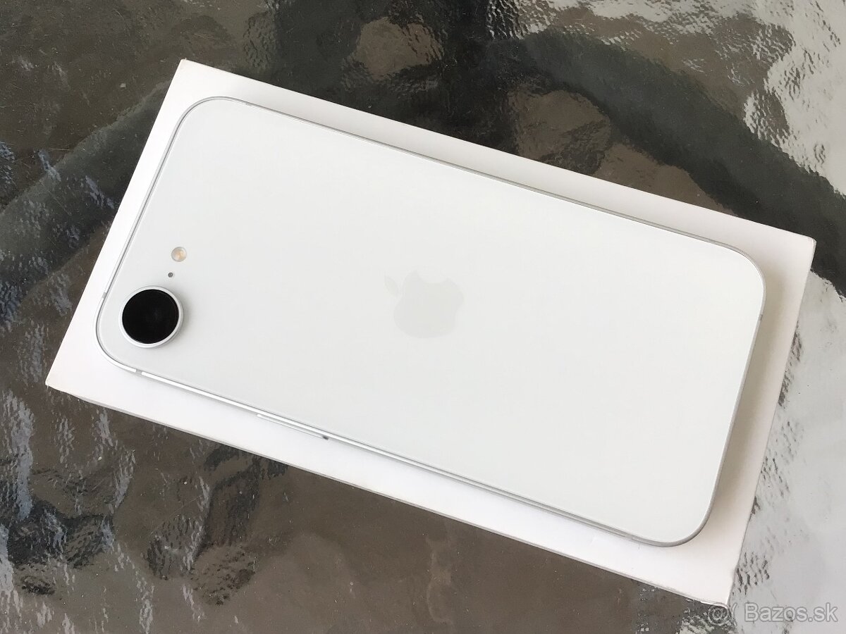 Apple iPhone 16e 128GB