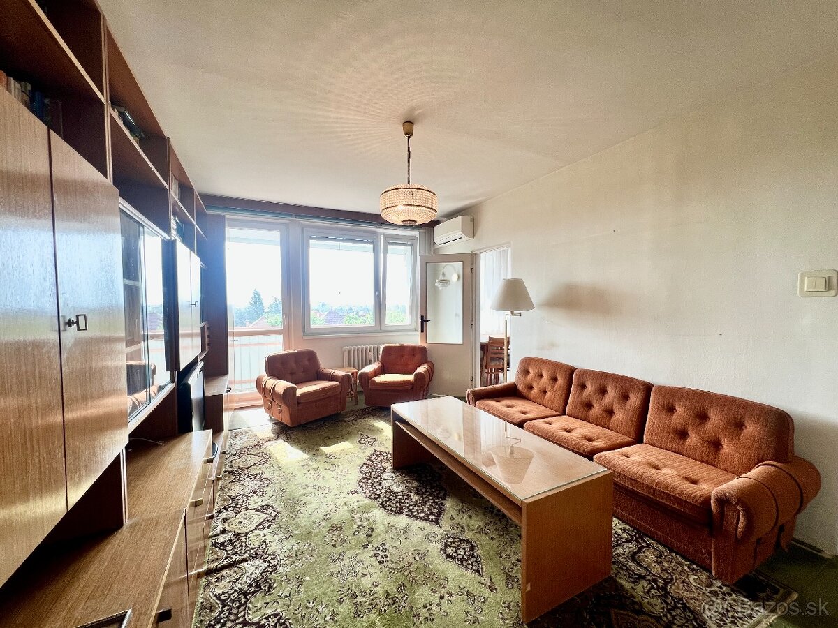 4-izbový byt v pôvodnom stave s lodžiou na predaj v Rači