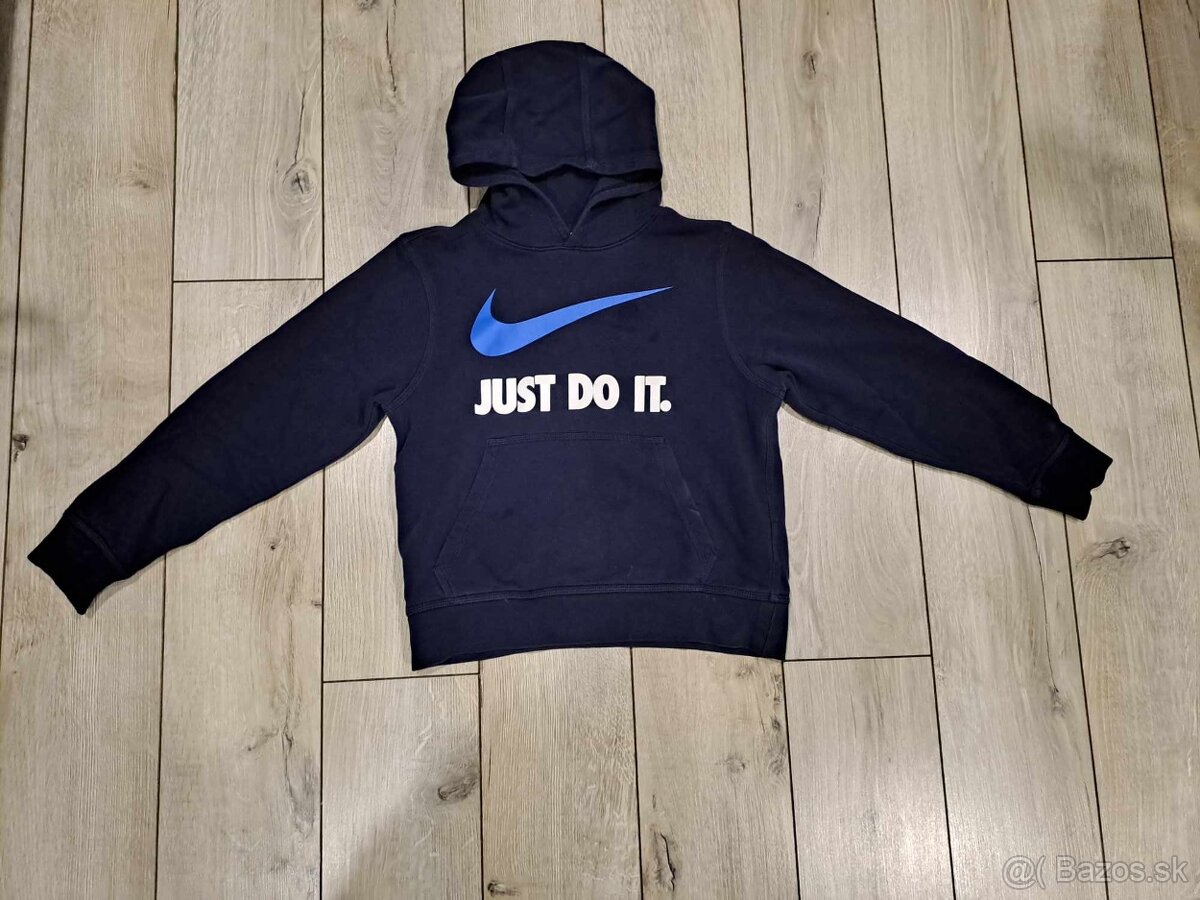 nike mikina 137/147 velkost