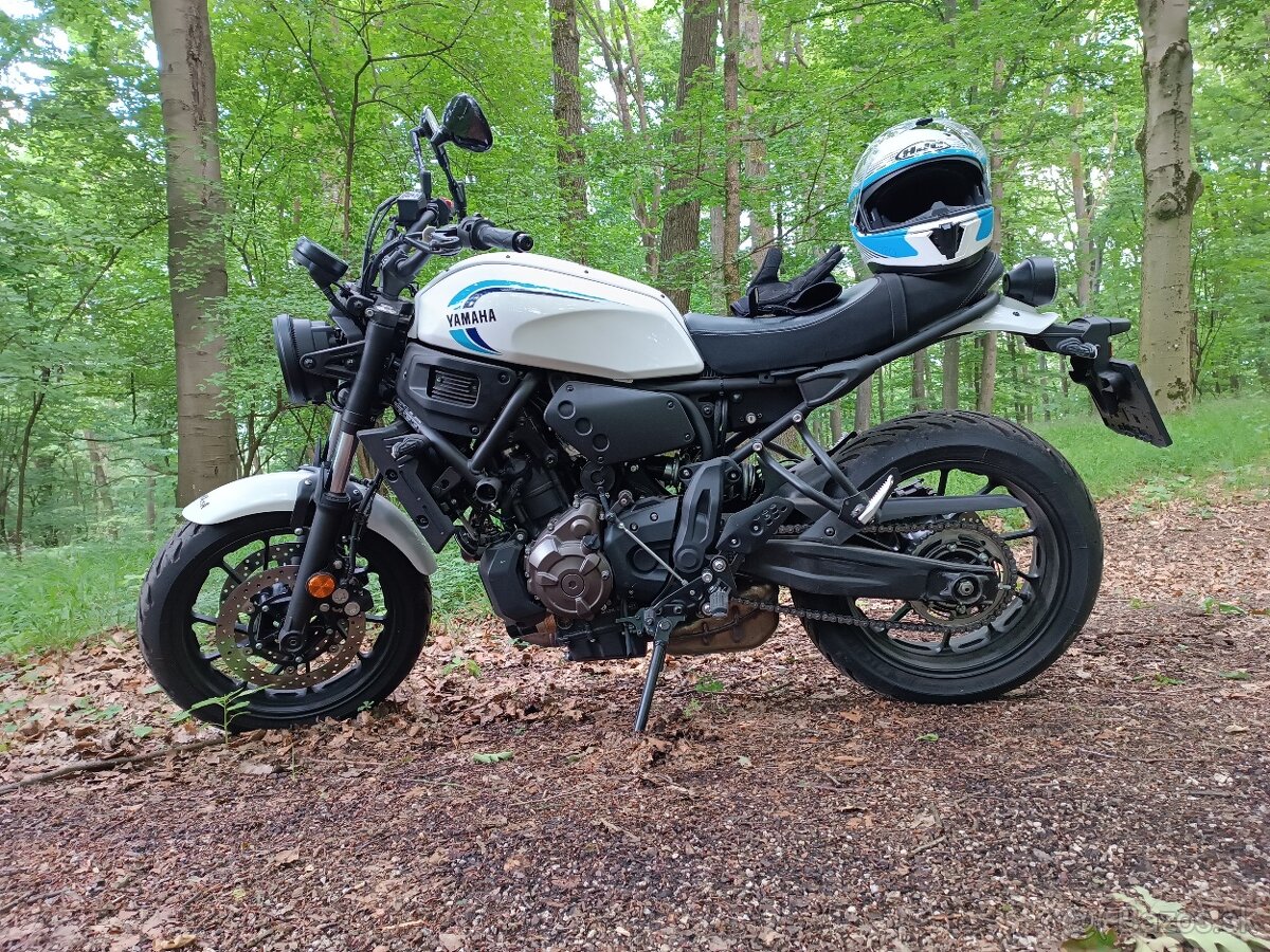 YAMAHA XSR 700