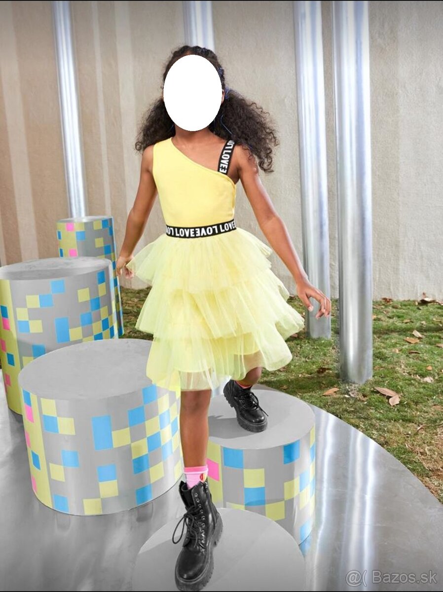 Žlté tylové šaty s nápisom LOVE, 11-12 rokov