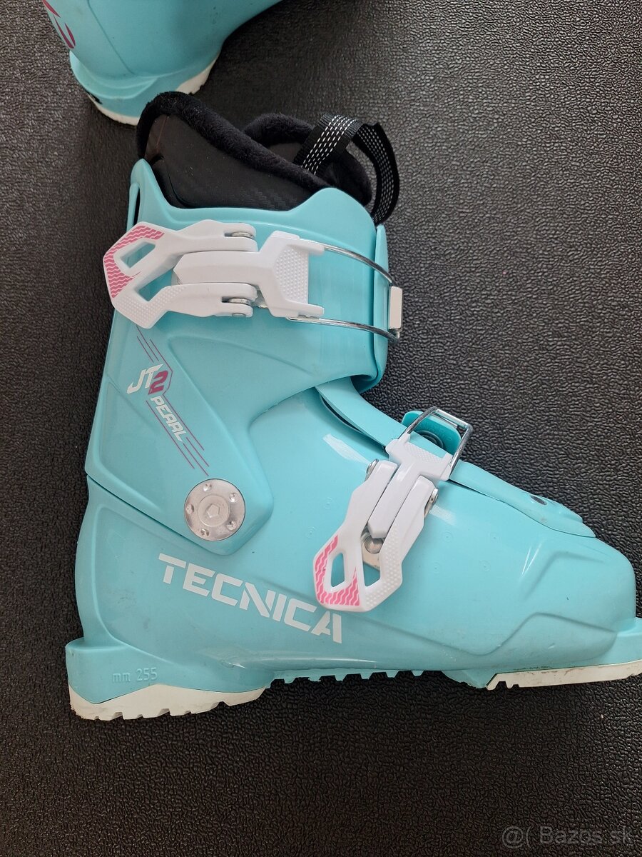 Dievcenske lyziarky Tecnica