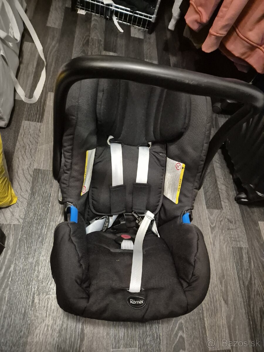 Romer Britax vajíčko plus isofix zakladňa