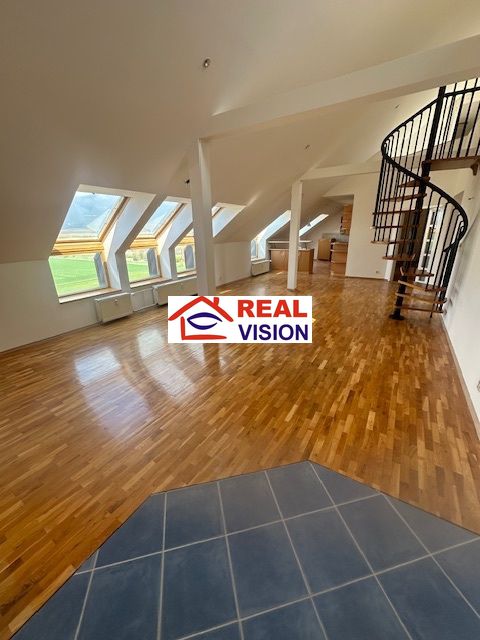 Predaj 5 izbový slnečný mezonet 179 m2, 146 m2 úžitková Popr