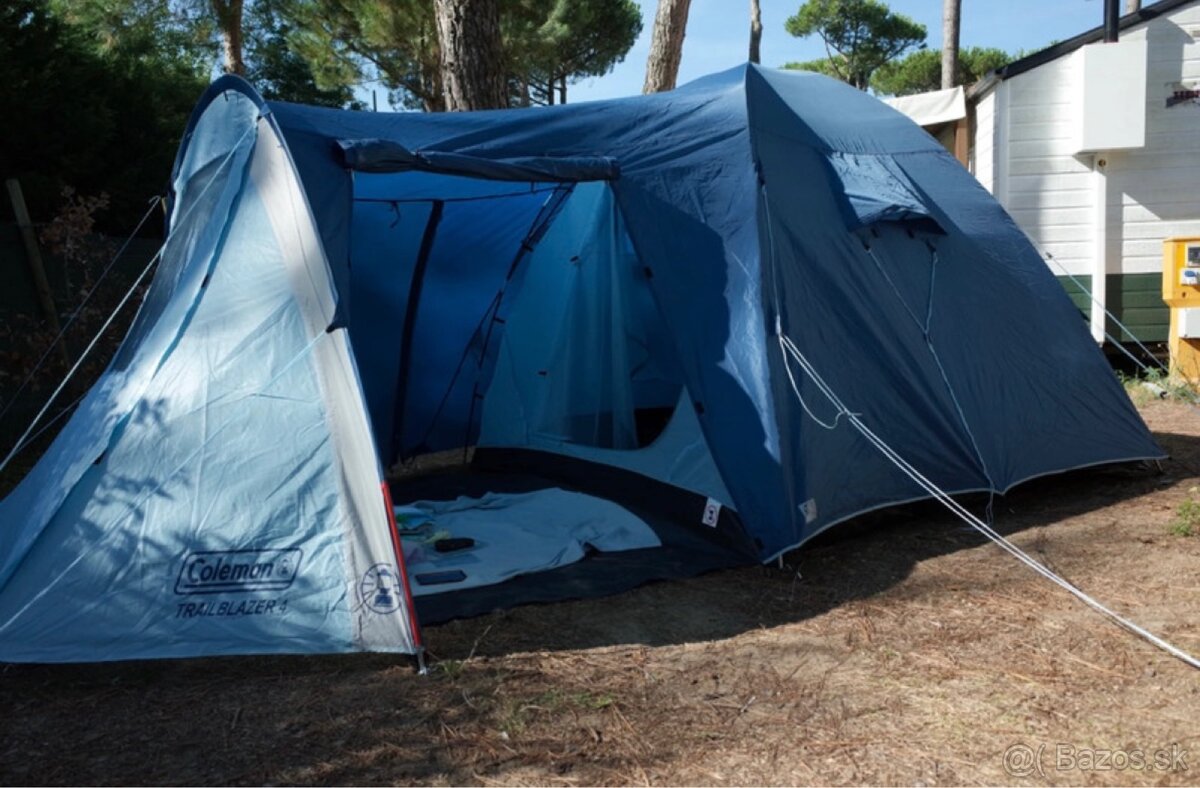 Coleman trailblazer 4, stan pre 4 osoby