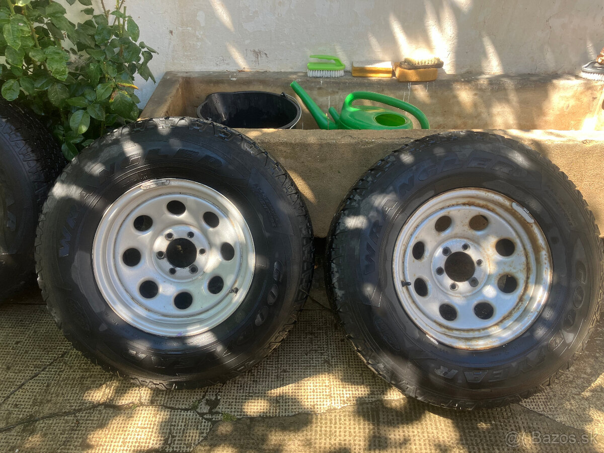 Disky s pneu. 245/75/R15 C