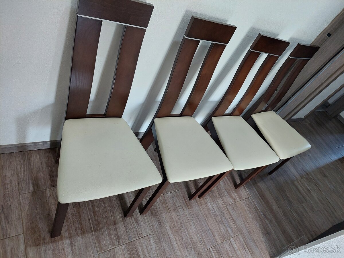 Jedálenska stolička