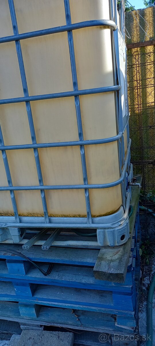 Predam astovu nadrz 1000l