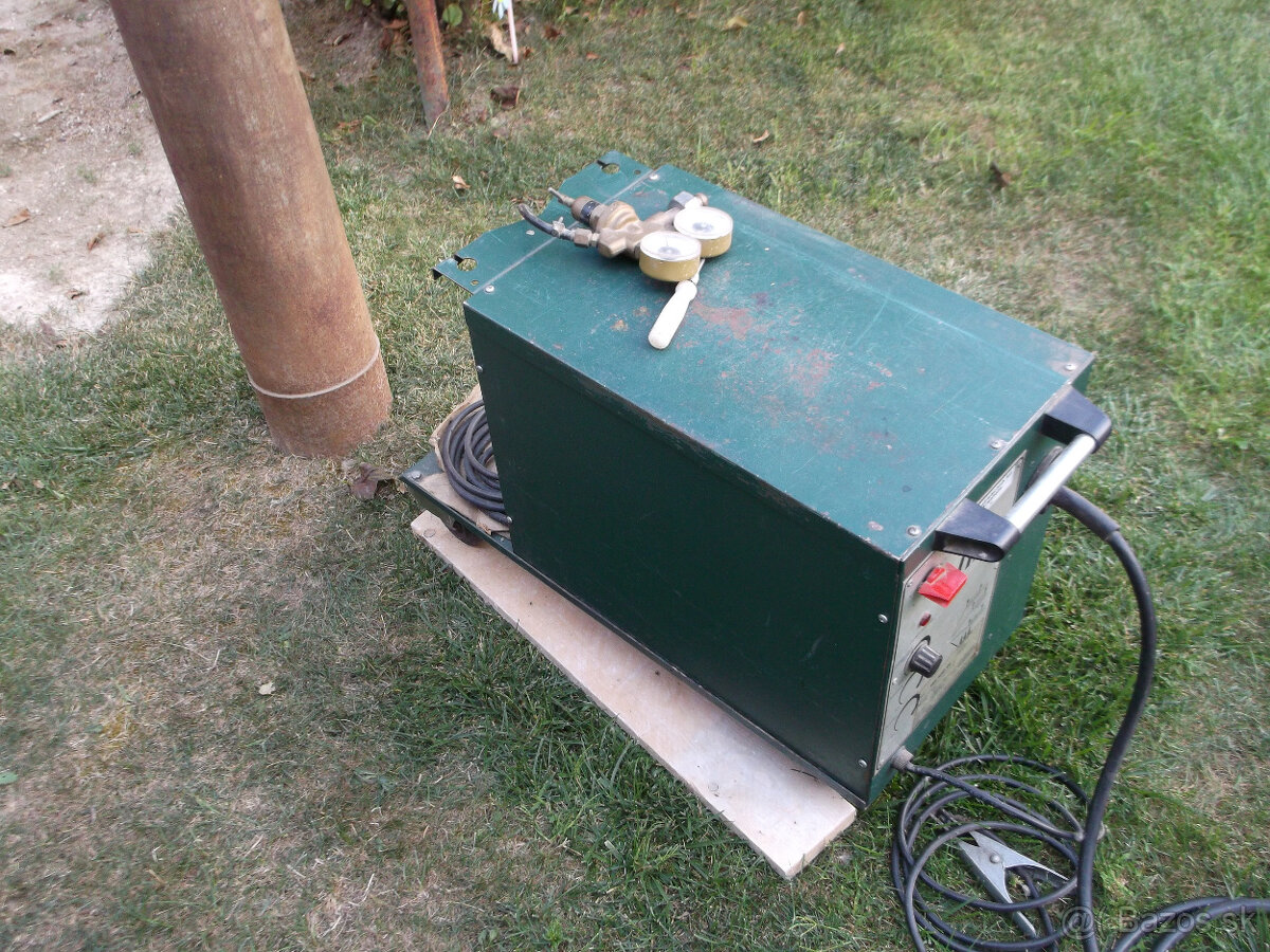 zvaraci aparat CO2 s velkou flasou