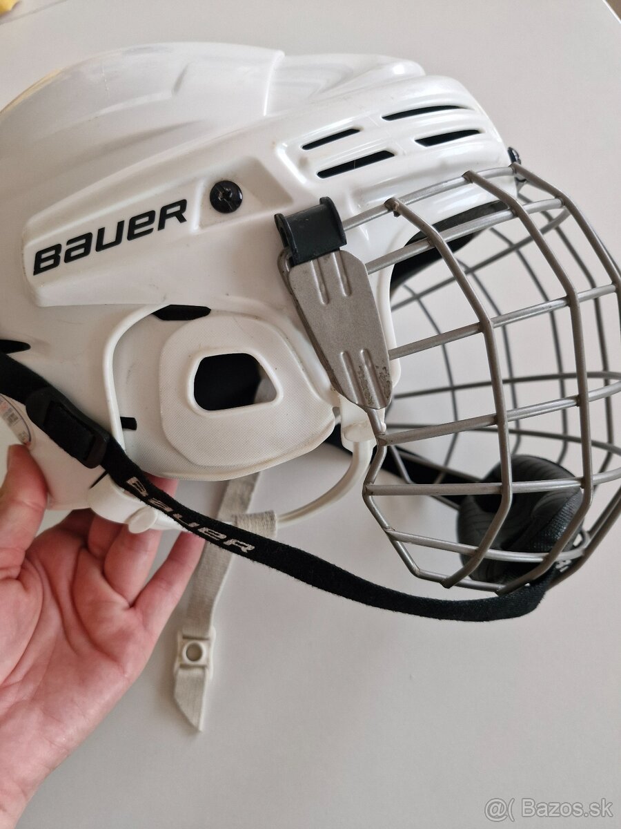 Hokejova prilba Bauer