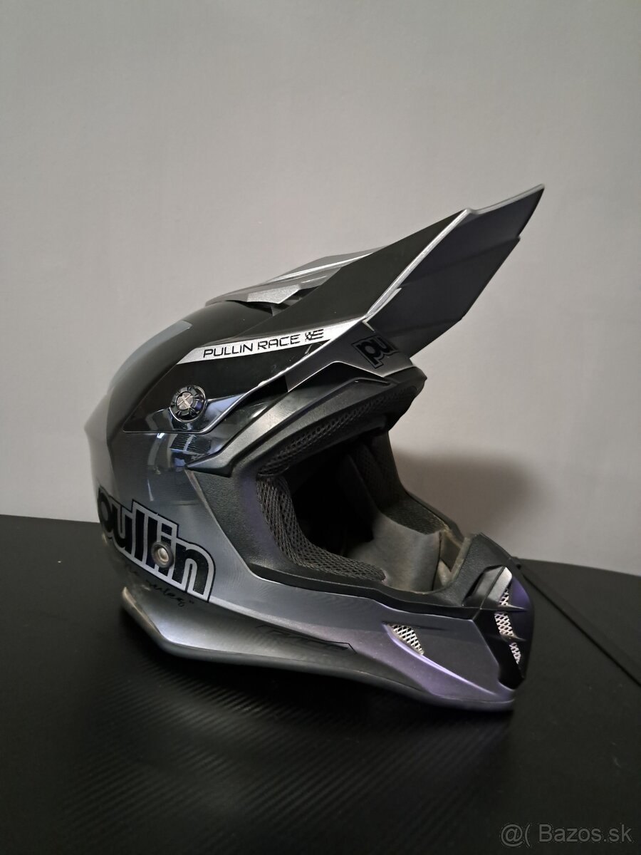 Helma na Cross