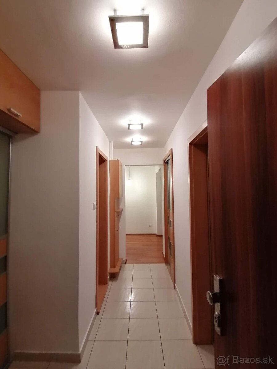 Trojizbový byt na prenájom