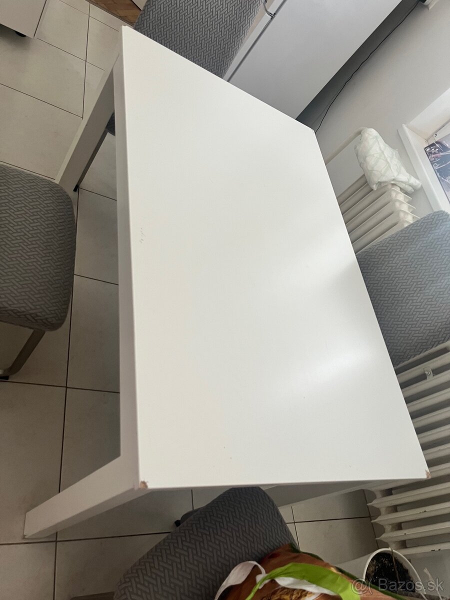 Jedálenský stôl rozkladací