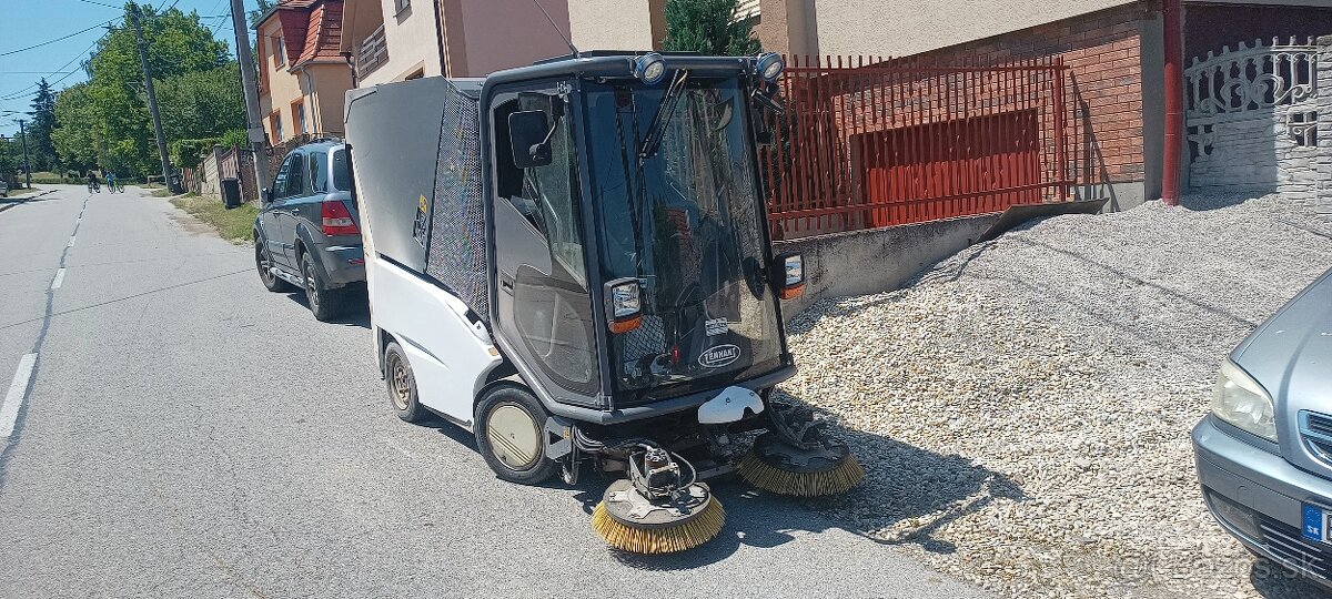 Predám zametaci stroj