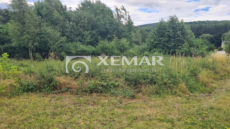 Na predaj pozemok v Ružinej