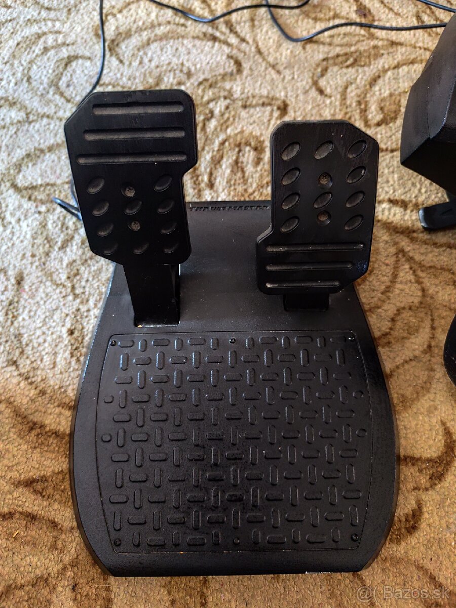 Predám volant thrustmaster