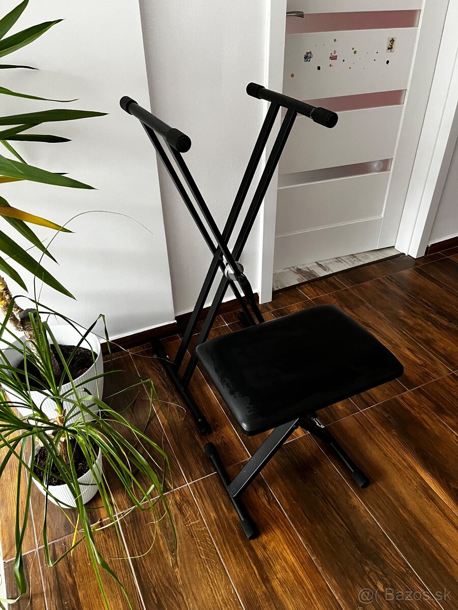 Predám stojan a stoličku na klávesy