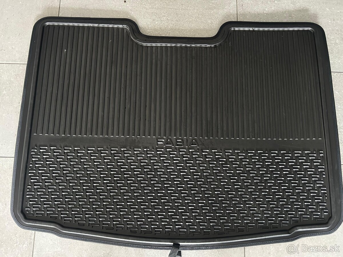 Originál ochranná podložka do kufra Škoda Fabia 3