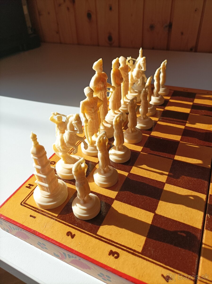 Predám šachovú súpravu