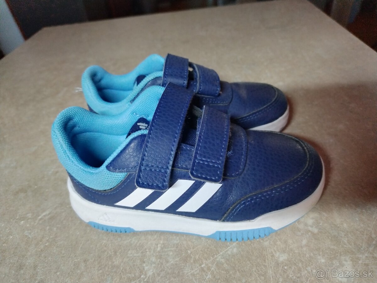 Adidas tenisky 26