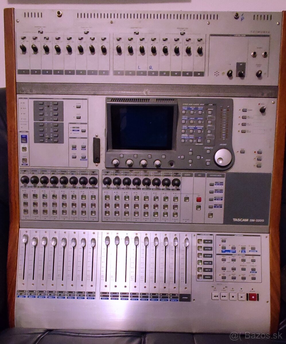 Predám DIGITÁLNY MIX TASCAM DM-3200