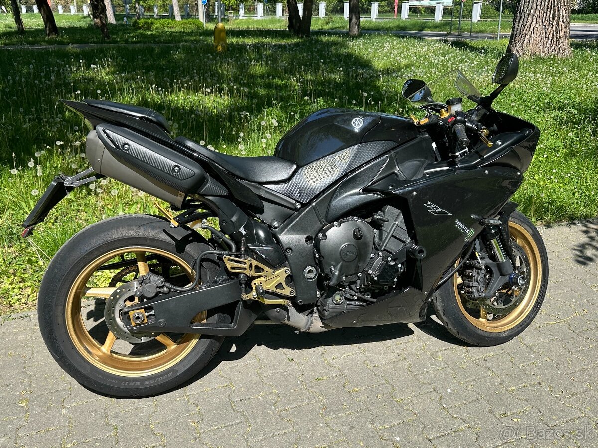 Predám Yamaha YZF R1 Big Bang