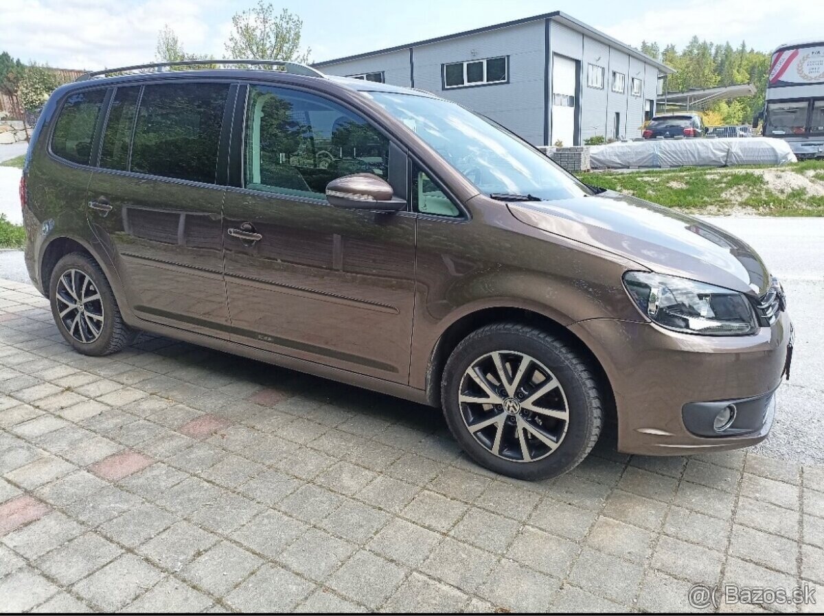 VW TOURAN DSG - PREDAJ AJ NA SPLÁTKY