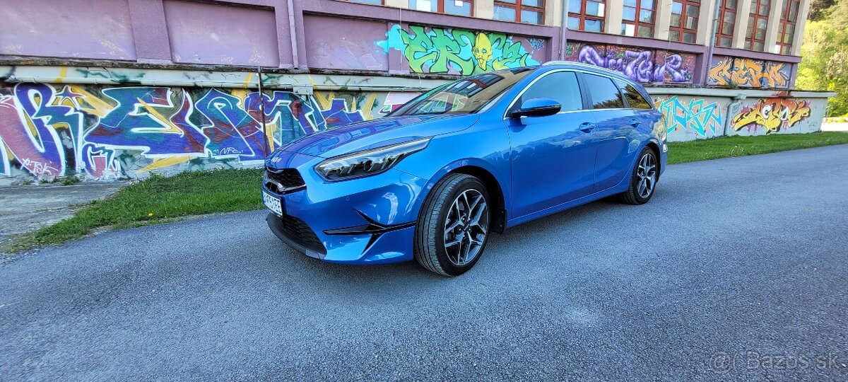 KIA Ceed SW 1,5 T-GDi 7DCT Platinum+Safety Pack