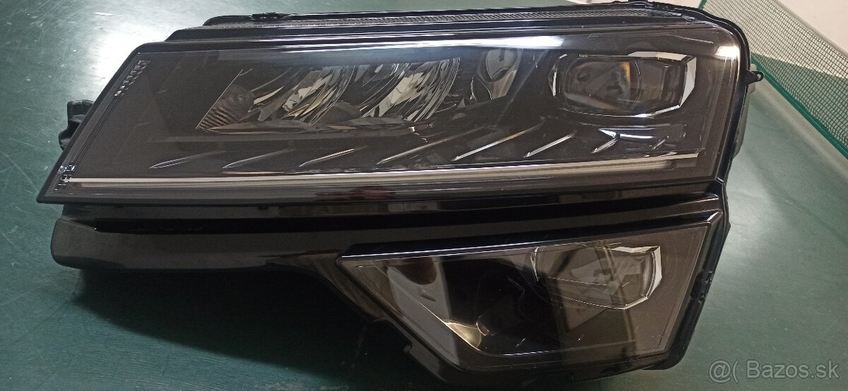 Škoda karoq Full led svetlo 57B 941 015 B
