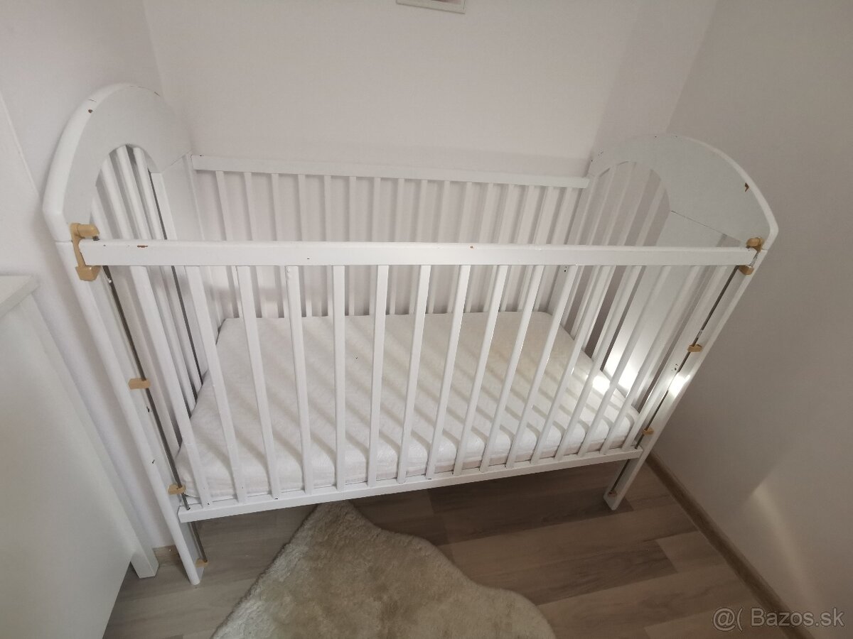 Detská postieľka s matracom+vanička na kúpanie Ikea